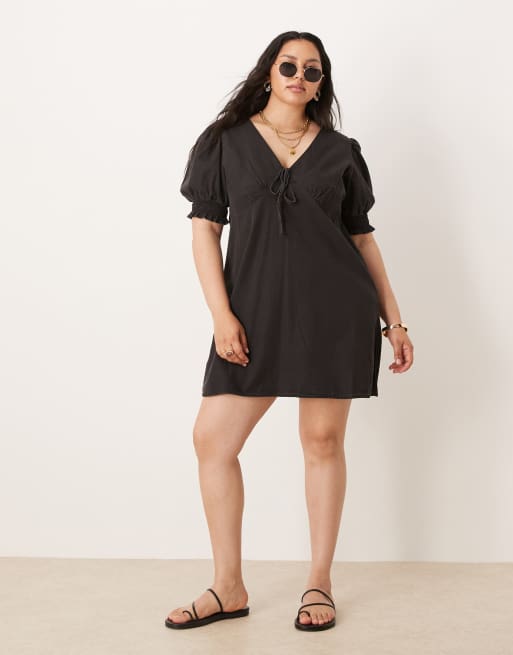 ASOS DESIGN Curve - Vestito corto in morbido denim lavaggio nero con maniche a sbuffo e volant, 2 di 4