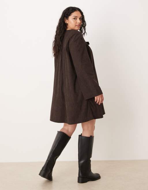 ASOS DESIGN Curve - Vestito grembiule corto a coste allacciato sul davanti color prugna, 4 di 4