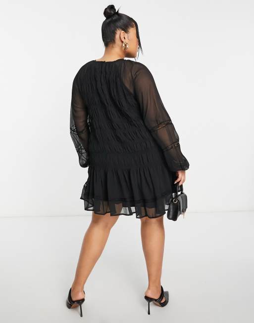 ASOS DESIGN Curve - Vestito grembiule corto nero arricciato con inserto in pizzo, 3 di 4