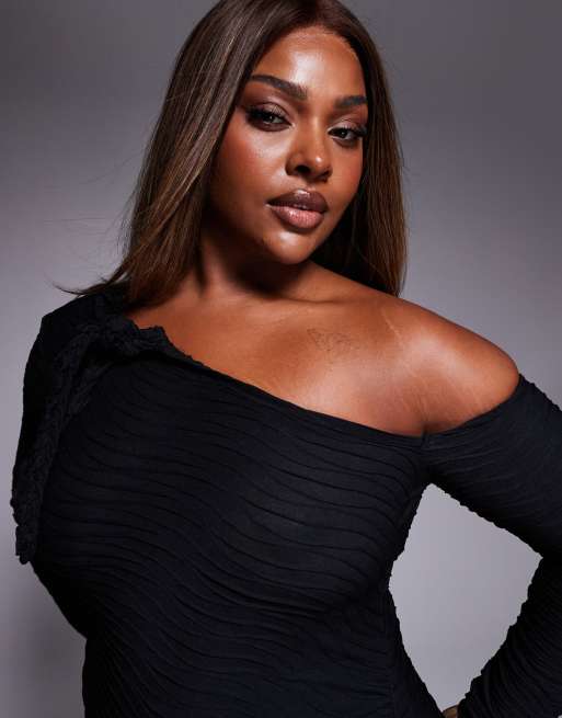 ASOS DESIGN Curve - Vestito lungo a maniche lunghe nero in tessuto testurizzato con cut-out e laccetto, 3 di 4