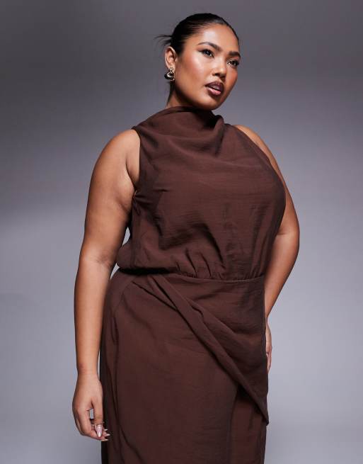 ASOS DESIGN Curve - Vestito lungo accollato e avvolgente color cioccolato scuro, 2 di 4