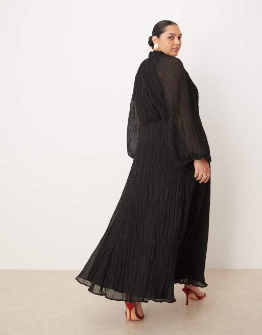 ASOS DESIGN Curve - Vestito lungo accollato nero stropicciato a pieghe con maniche a campana, 4 di 4
