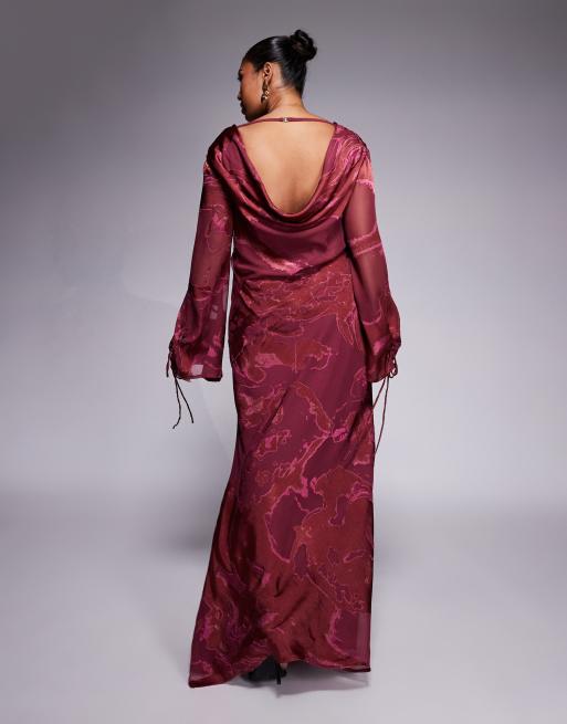 ASOS DESIGN Curve - Vestito lungo bordeaux dévoré con scollo a barchetta e cuciture a vista, 4 di 4