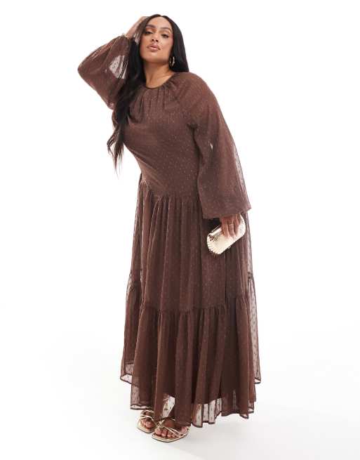ASOS DESIGN Curve - Vestito lungo color cioccolato jacquard dévoré accollato con gonna godet con bordi smerlati