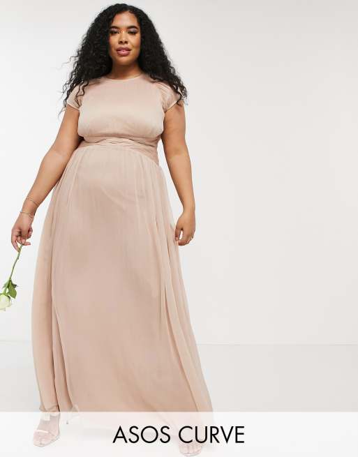 ASOS DESIGN Curve - Vestito lungo da damigella con arricciature sul corpino e dettagli con maniche ad aletta