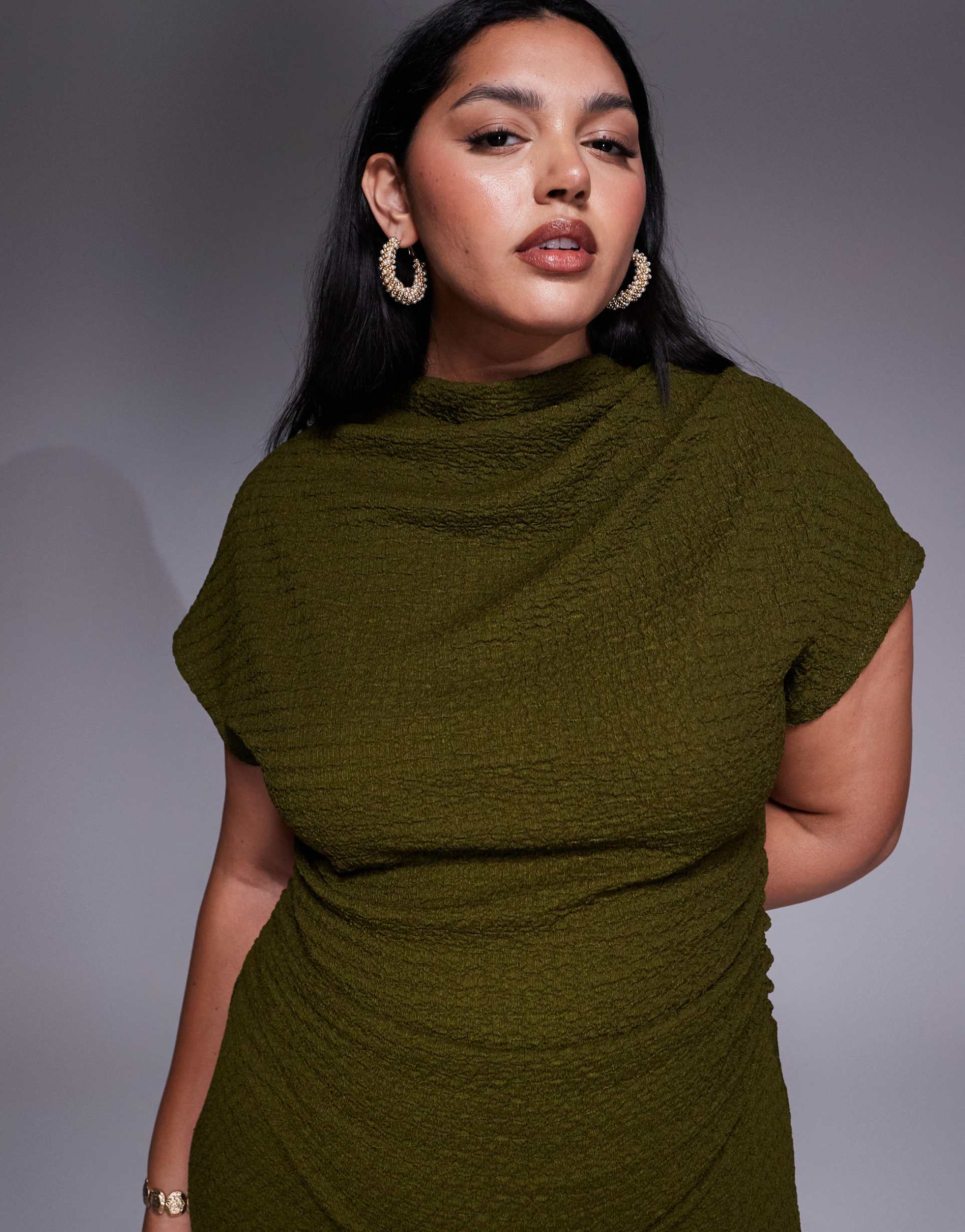 ASOS DESIGN Curve - Vestito lungo kaki con spalle scese