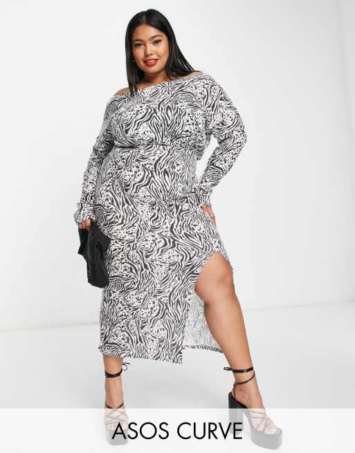 ASOS DESIGN Curve - Vestito midi a maglia super soffice con spalle scoperte e stampa leopardata