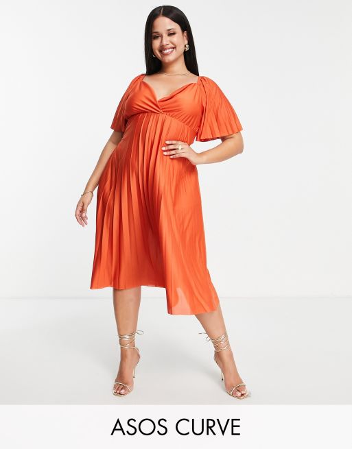 ASOS DESIGN Curve - Vestito midi a pieghe con maniche ad aletta e incrocio sul retro color ruggine