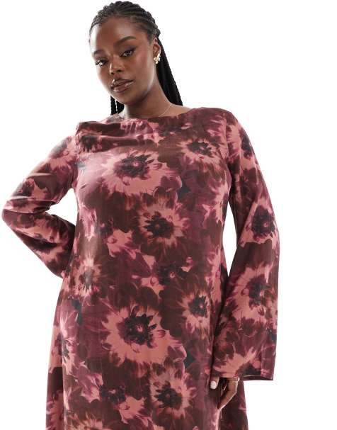 ASOS DESIGN Curve - Vestito midi con scollo a barchetta e dettaglio a V sul retro in viscosa rosso con stampa a fiori - view 1