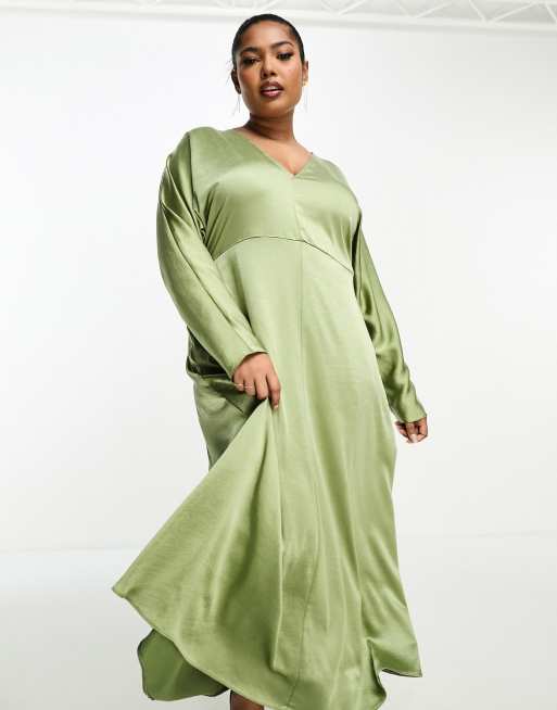 ASOS DESIGN Curve - Vestito midi in raso con scollo a V e maniche lunghe color kaki, 3 di 4