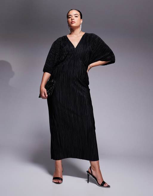 ASOS DESIGN Curve - Vestito midi plissé nero con maniche ad ali di pipistrello e scollo a V