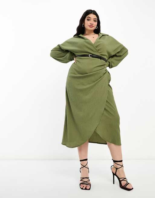 ASOS DESIGN Curve - Vestito midi testurizzato a portafoglio kaki con colletto, 4 di 4