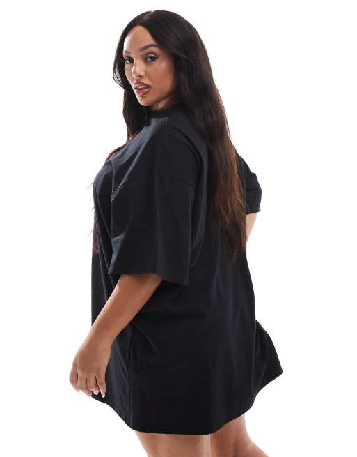 ASOS DESIGN Curve - Vestito T-shirt corto oversize nero con grafica con ciliegie leopardate, 2 di 4