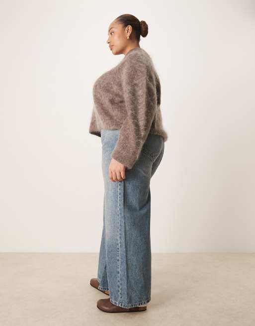ASOS DESIGN Curve – Vintagetvättade jeans med vida ben,hög midja och inrdagna detaljer, 3 av 5