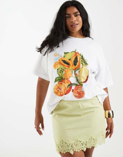ASOS DESIGN Curve – Vit t-shirt med sänkt axelsöm och pärlprytt frukttryck - view 1