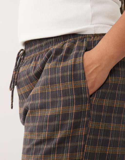 ASOS DESIGN Curve washed pants in brown plaid, 5 of 5