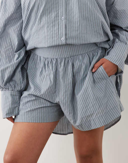 ASOS DESIGN Curve – Wciągane niebieskie szorty w paski, 4 z 5
