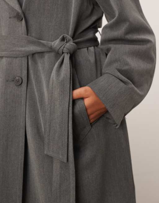 ASOS DESIGN Curve – Weicher, eleganter Trenchcoat in Anthrazit, 3 von 4