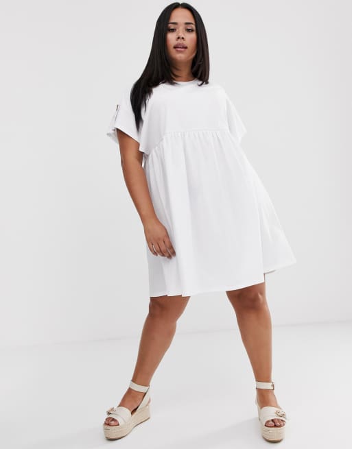 ASOS DESIGN Curve – Weißes Mini-Hängerkleid mit Knopfdetail an den Ärmeln, 4 von 4