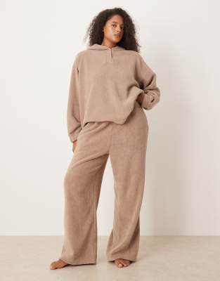 ASOS DESIGN Curve - Weit geschnittene Lounge-Hose aus Microfleece in Taupe-Grau