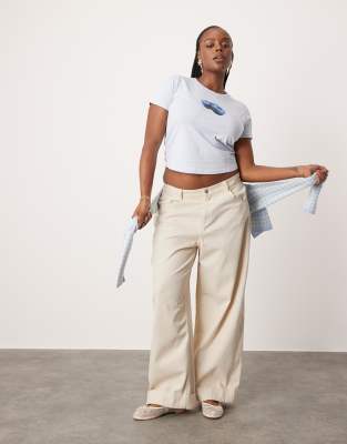 ASOS DESIGN Curve - Weite Jeans in Neutral mit breitem Umschlagsaum