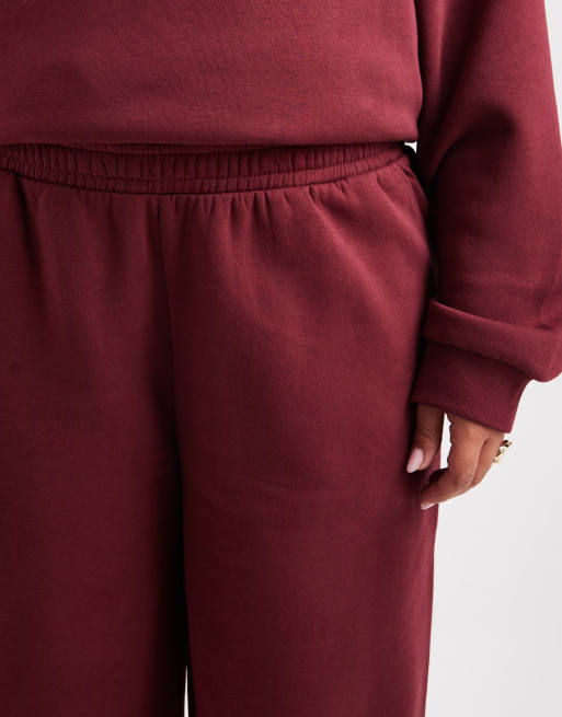 ASOS DESIGN Curve wide leg brushback sweatpants in burgundy, 2 of 5