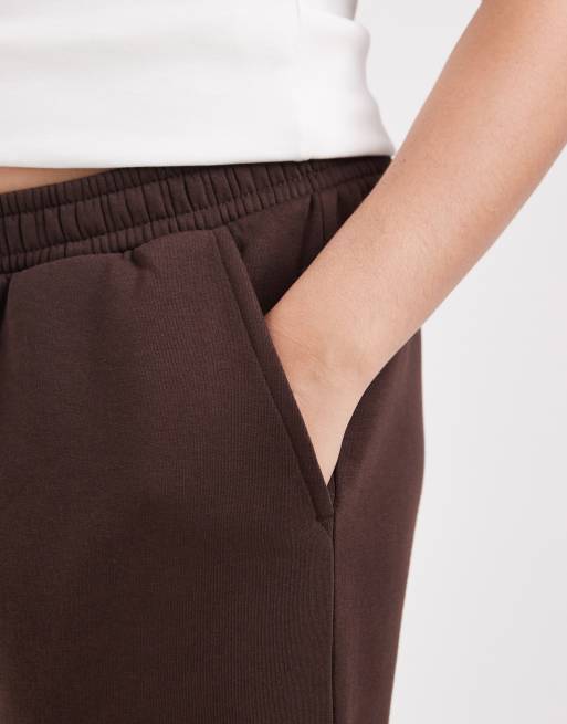 ASOS DESIGN Curve wide leg brushback trackies in brown, 3 of 5
