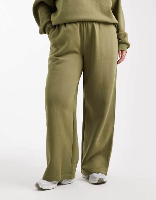 ASOS DESIGN Curve wide leg brushback trackies in khaki, 2 of 5