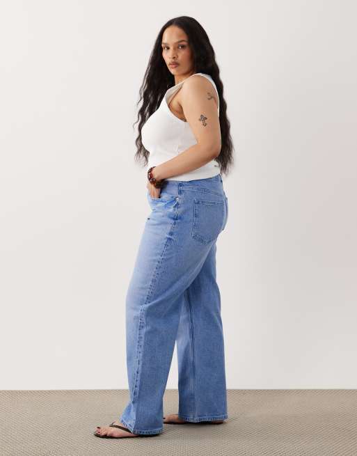 ASOS DESIGN Curve wide leg dad jean in bright blue, 2 of 5