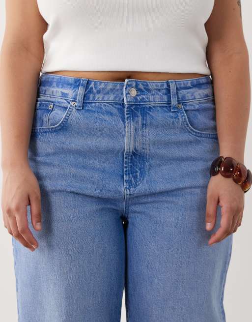 ASOS DESIGN Curve wide leg dad jean in bright blue, 5 of 5