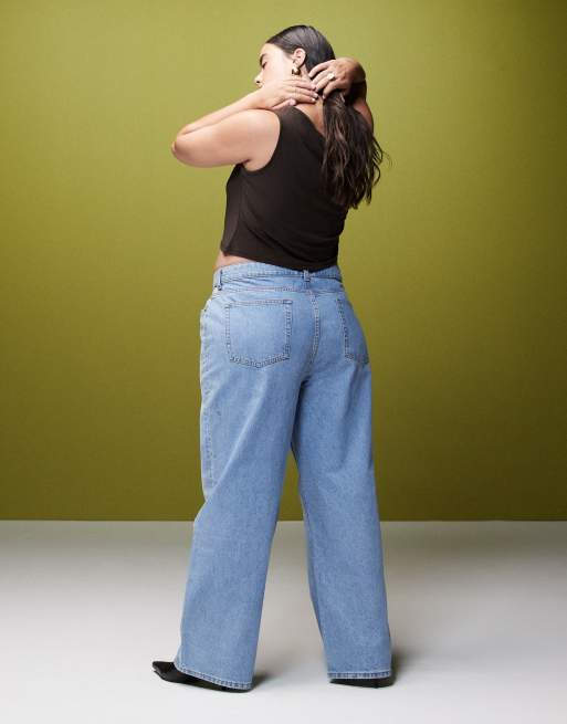 ASOS DESIGN Curve wide leg dad jeans in mid blue, 3 of 5