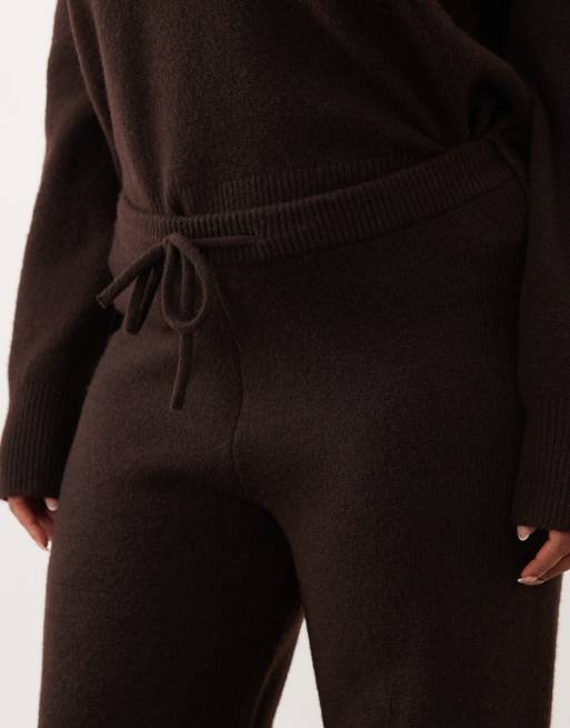 ASOS DESIGN Curve wide leg pants in chocolate, 4 of 5