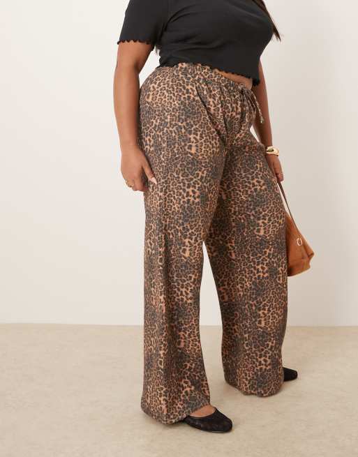 ASOS DESIGN Curve wide leg waffle knit pants in leopard print, 3 of 5
