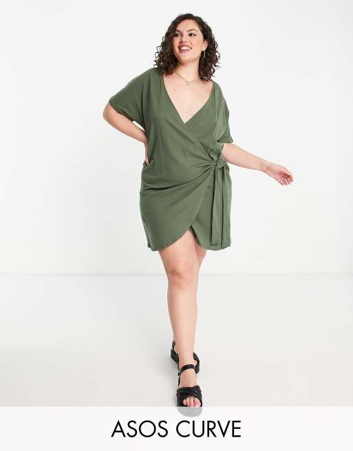 ASOS DESIGN Curve wrap dress in green