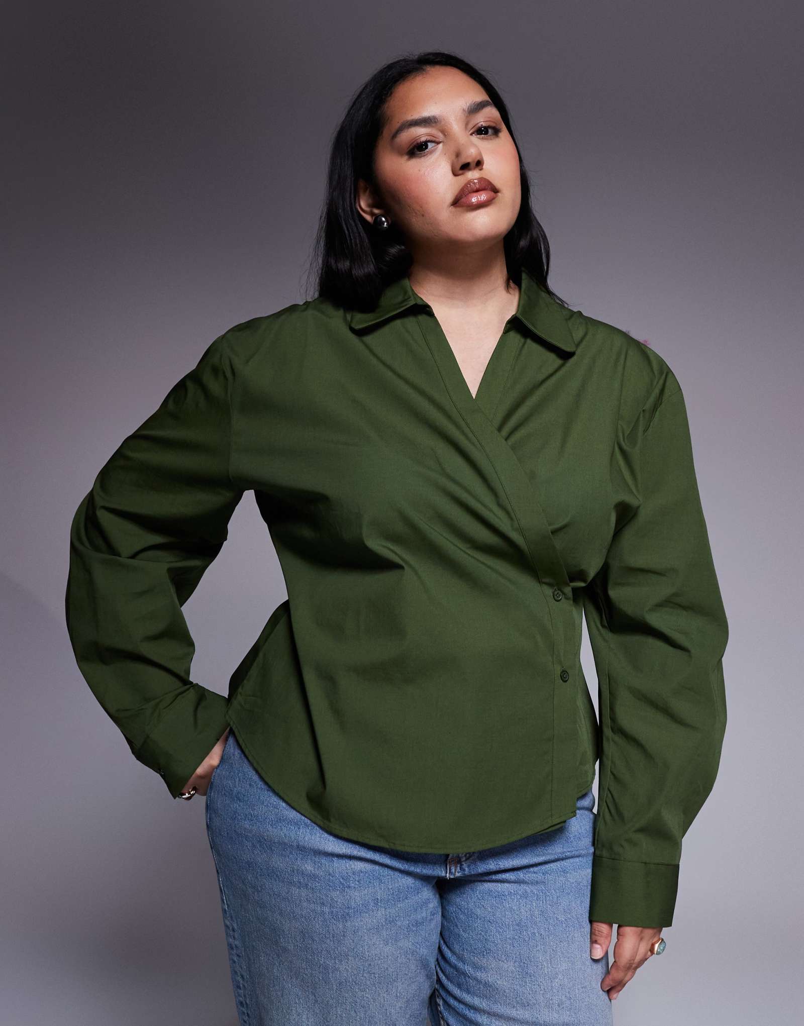Рубашка ASOS DESIGN Curve с запахом и рукавом-коконом зеленого цвета