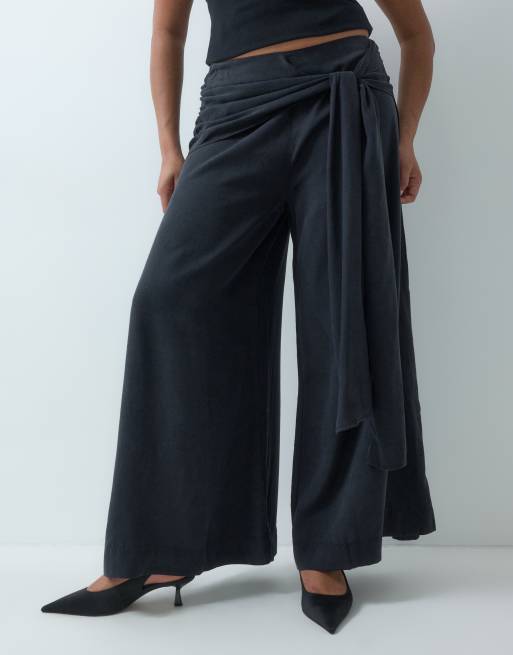 ASOS DESIGN Curve wrapover detail wide leg trousers in black, 2 of 5