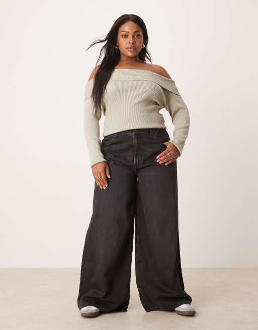 ASOS DESIGN Curve - Zachte jeans met wijde pijpen in zwart met wassing