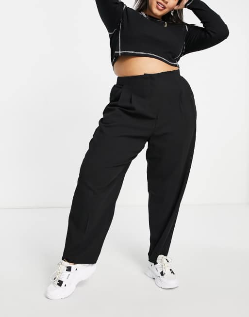 ASOS DESIGN Curve - Zachte soepelvallende mom broek in zwart, 4 van 4
