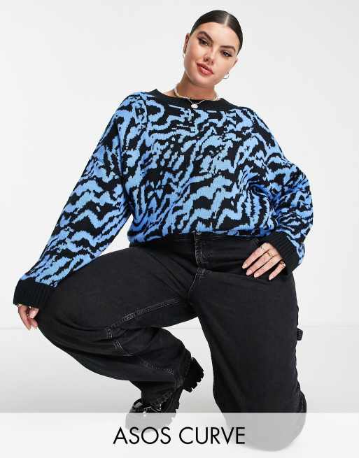 ASOS DESIGN Curve – Żakardowy sweter w niebieski zwierzęcy wzór