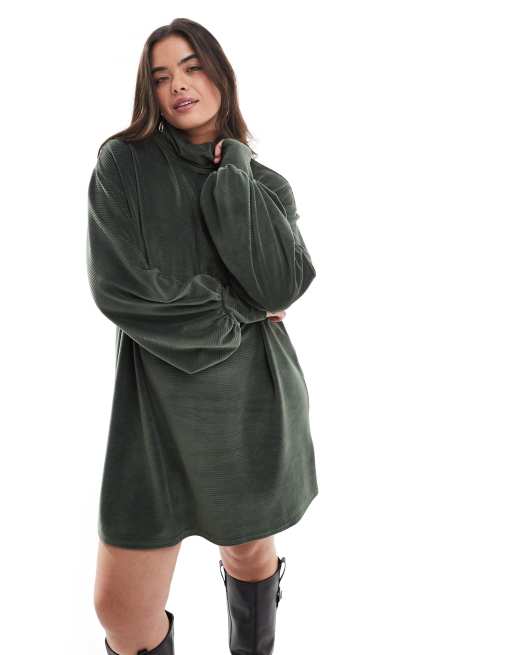 ASOS DESIGN Curve – Zielona gruba sukienka sztruksowa mini z golfem o bardzo luźnym kroju