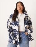 [ASOS Curve] ASOS DESIGN Curve zip through borg fleece in navy and cream floral design-Blue XL BLUE