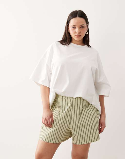 ASOS DESIGN Curve - Zwierige gestreepte short met textuur en elastische taille in kaki, 2 van 5