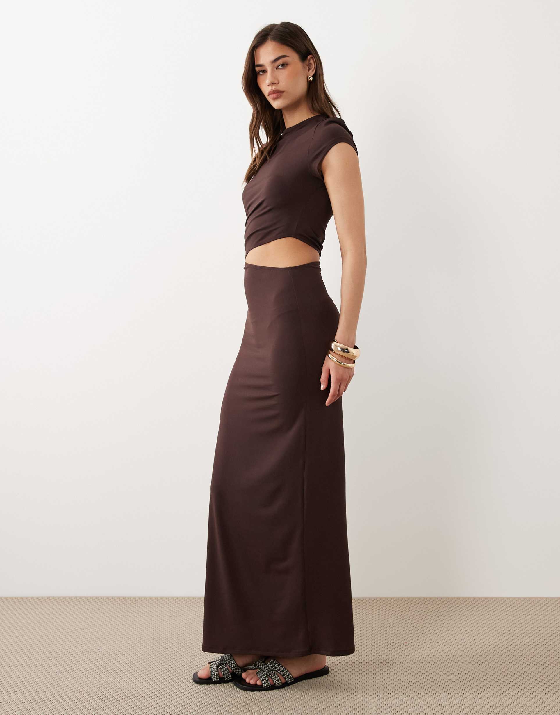 asos design cut out detail baby tee maxi dress in brown