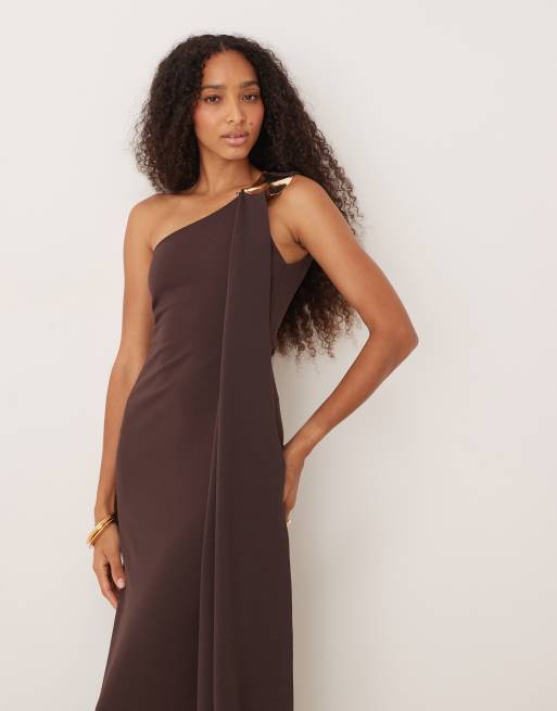 ASOS DESIGN cut-out one-shoulder maxi dress with hammered trim in chocolate, 3 of 4