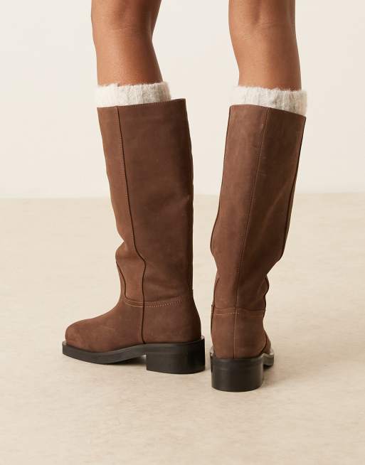 ASOS DESIGN – Cynthia – Bruna, knähöga truckerboots i läder, 2 av 4