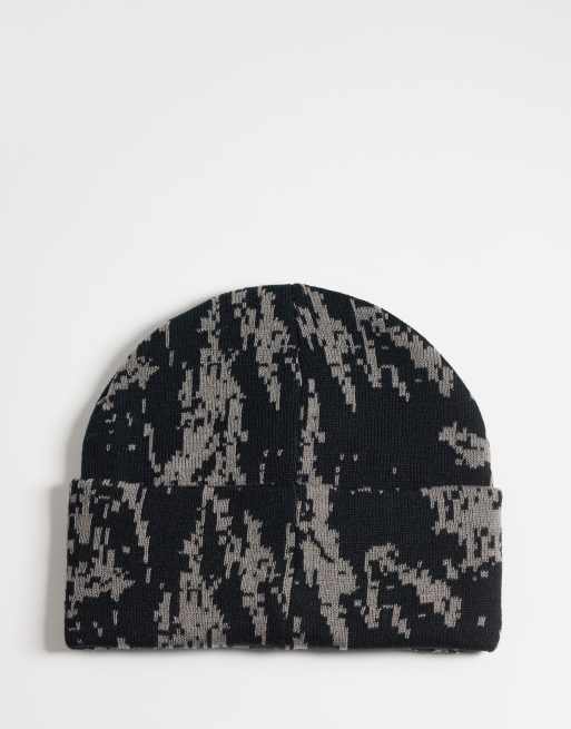 ASOS DESIGN czarna czapka beanie we wzór pikselowy, 3 z 3