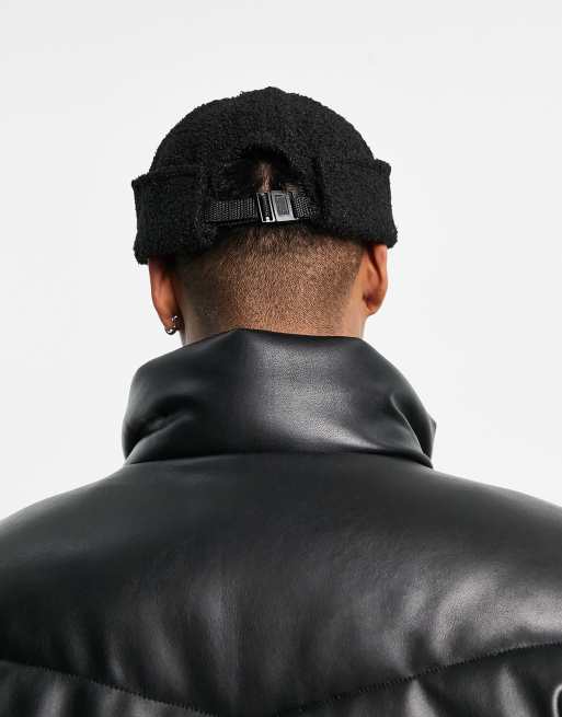 ASOS DESIGN – Czarna czapka typu docker ze sztucznego kożuszka, 2 z 4