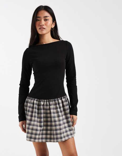 ASOS DESIGN – Czarna dżersejowa sukienka mini z kontrastowym dołem, 2 z 4
