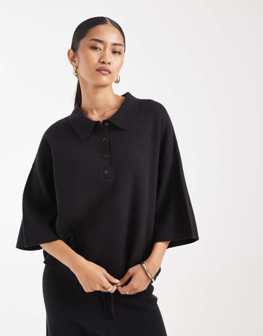 ASOS DESIGN – Czarny zestaw: koszulka polo o pudełkowym kroju z ukrytą plisą na guziki i spodnie z szerokimi nogawkami, 2 z 3