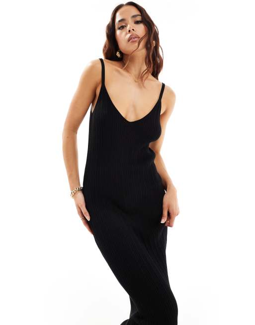 ASOS DESIGN – Czarna dzianinowa sukienka midaxi na ramiączkach z dekoltem w w kształcie litery V